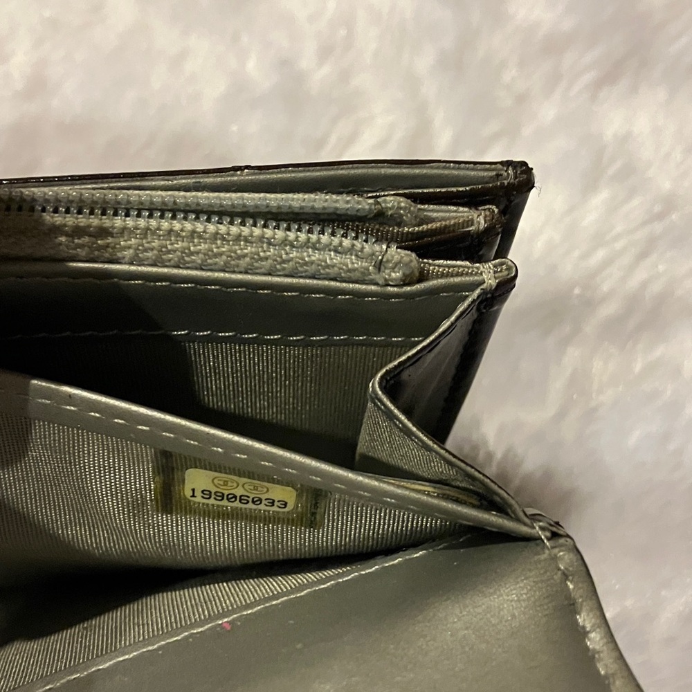 CHANEL Le Boy Brown Leather Wallet - Picture 5 of 8
